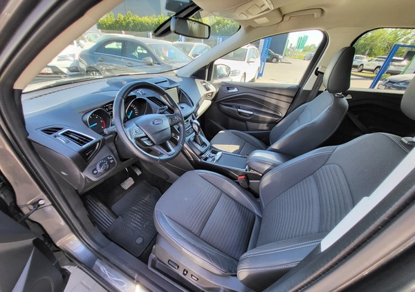 Ford Kuga cena 69900 przebieg: 163000, rok produkcji 2019 z Leśna małe 121